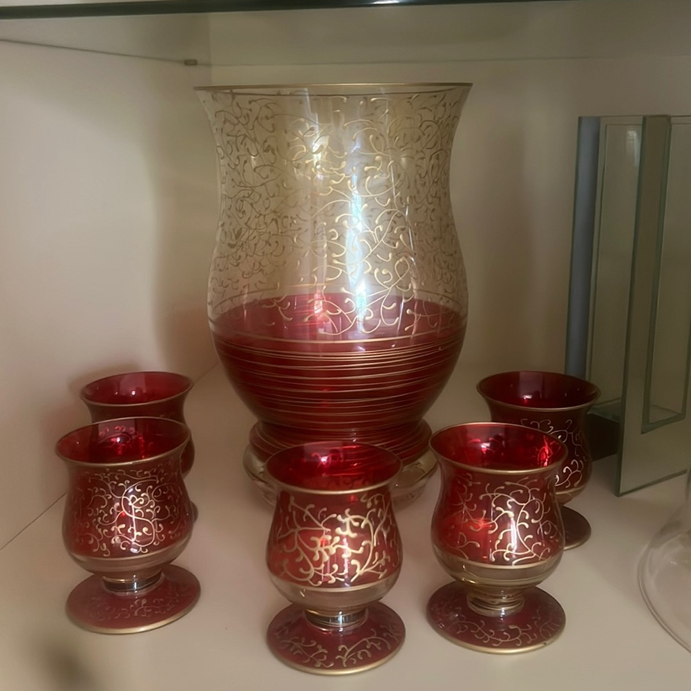 Vase + small cups